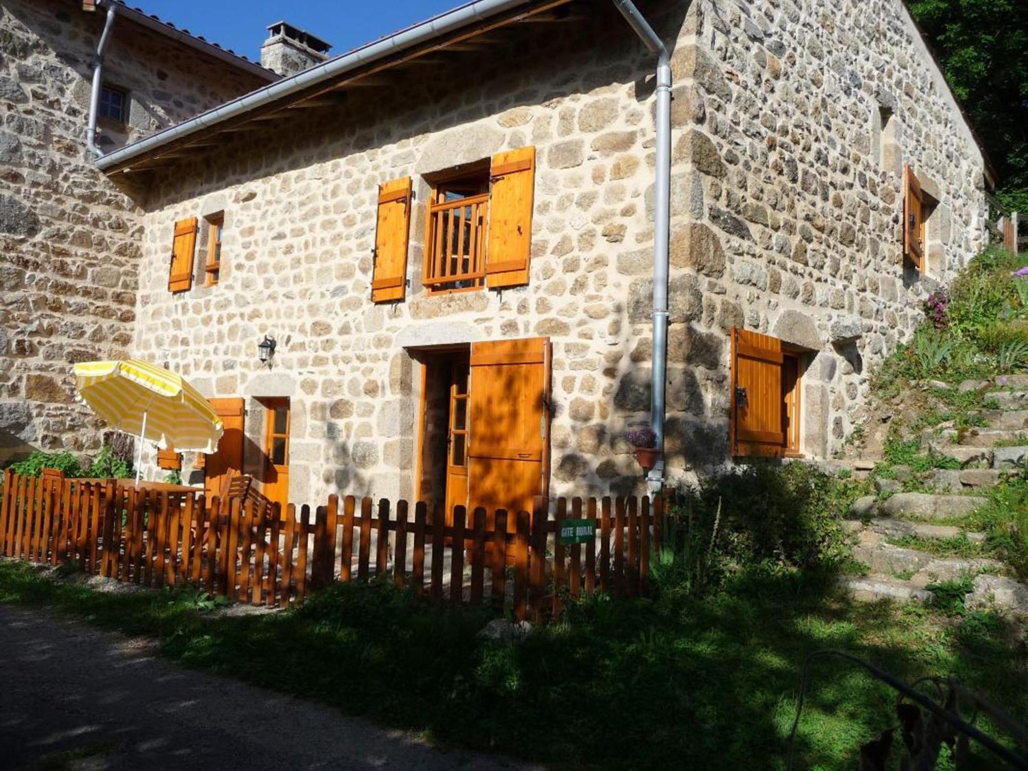 Charmant Gite Avec Terrasse, Cheminee Et Jardin, A Proximite Des Bois, Animaux Acceptes - Fr-1-496-205 Saint-Jean-Soleymieux ภายนอก รูปภาพ